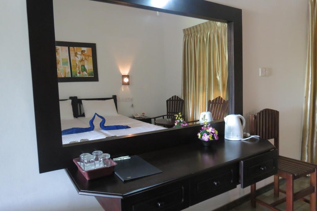 Scandinavia Hotel Hikkaduwa Ruang foto