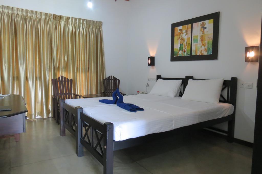 Scandinavia Hotel Hikkaduwa Ruang foto