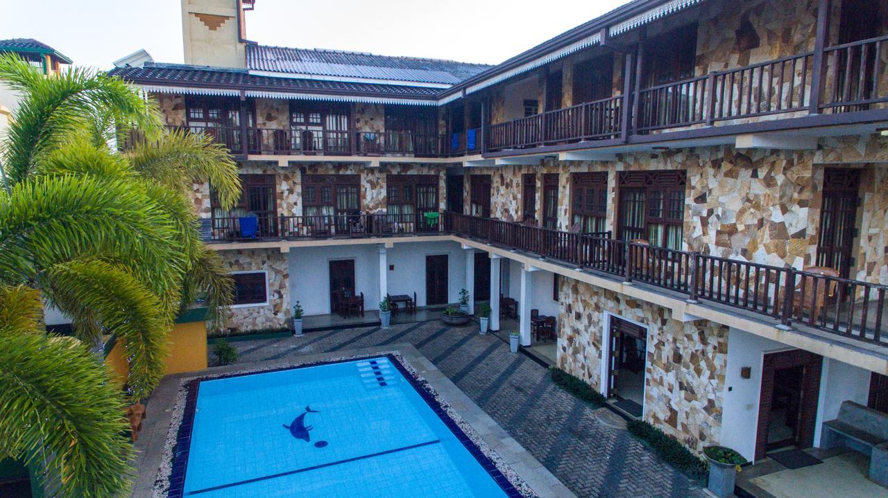 Scandinavia Hotel Hikkaduwa Bagian luar foto