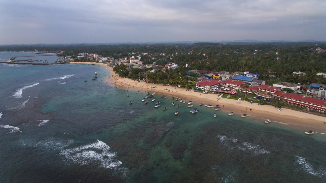 Scandinavia Hotel Hikkaduwa Bagian luar foto